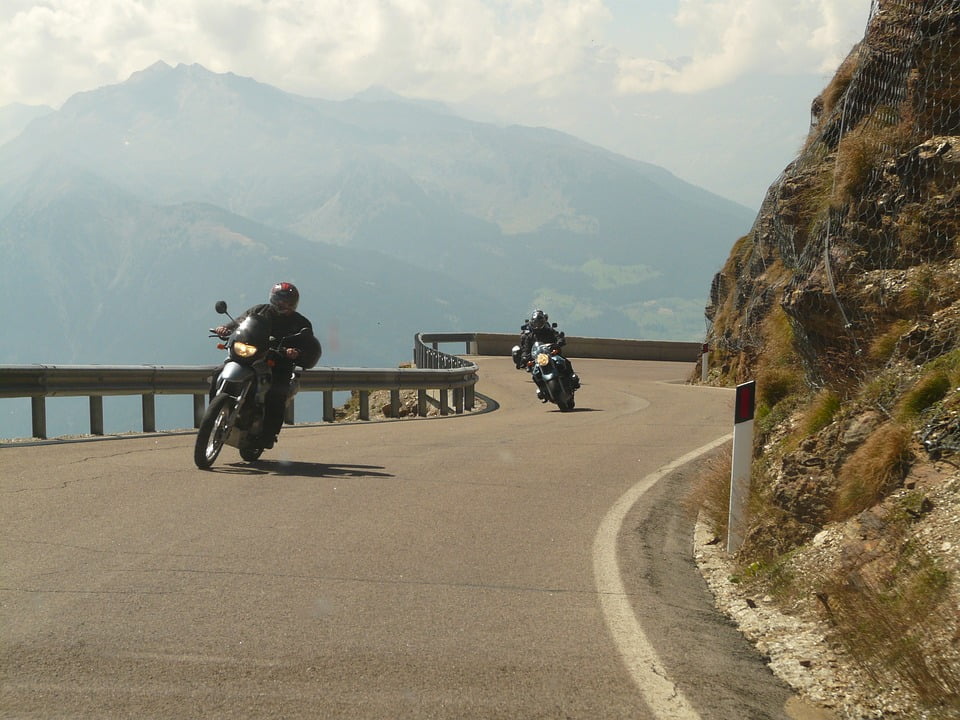 How does motorcycle helmet intercom work?